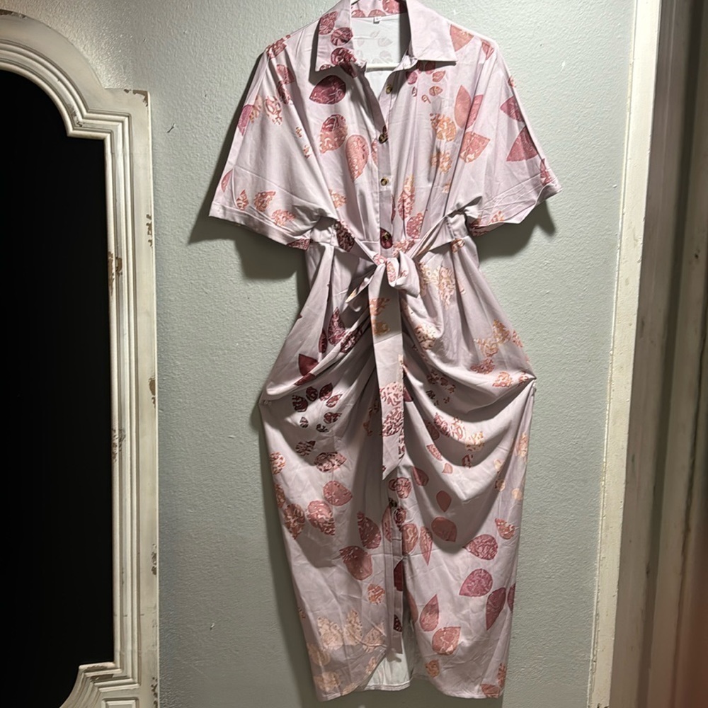 Source Unknown Pink Leaf-Print Midi Shirt Dress